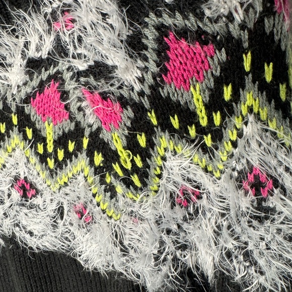 Beautiful Almost Famous Sweater with soft fuzzy fur that makes it eclectic! - Picture 3 of 5